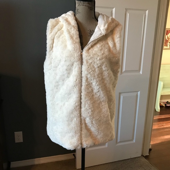 Special One Primium Faux Fur Vest - Picture 1 of 5